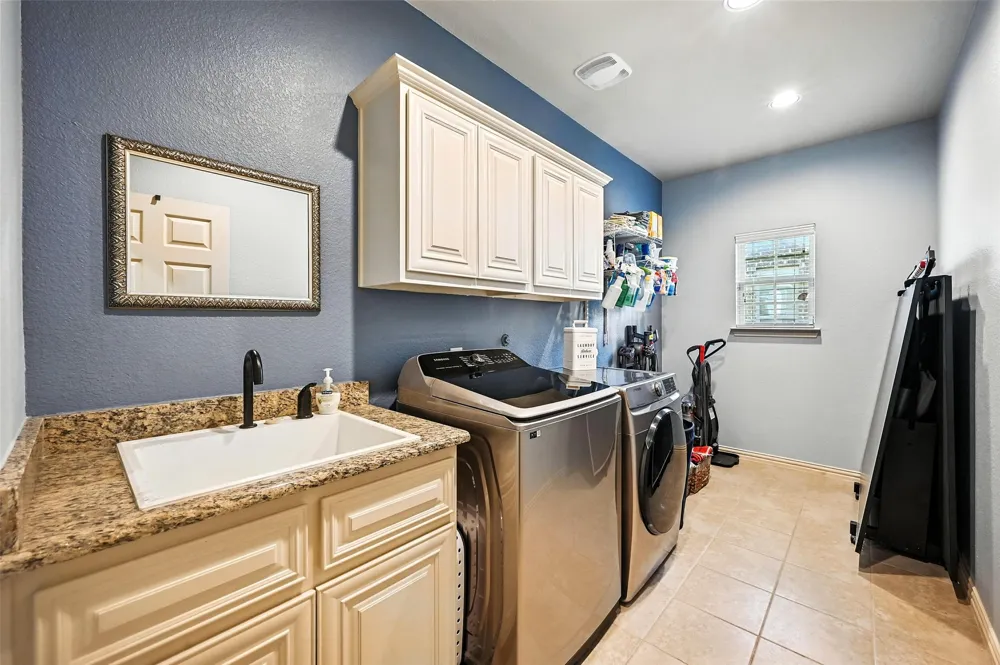 6153 Gibbons Creek Street Fort Worth, TX 76179