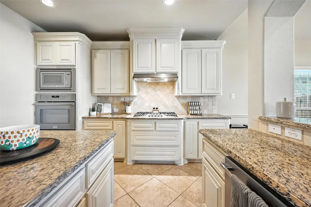 6153 Gibbons Creek Street Fort Worth, TX 76179