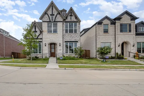 4954 Daybreak Drive