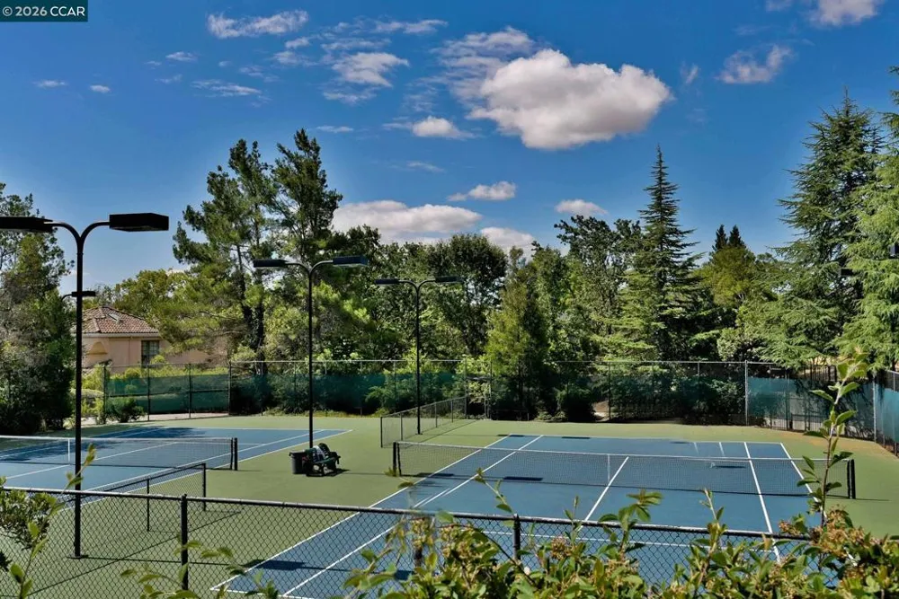 290 Eastridge Dr San Ramon, CA 94582
