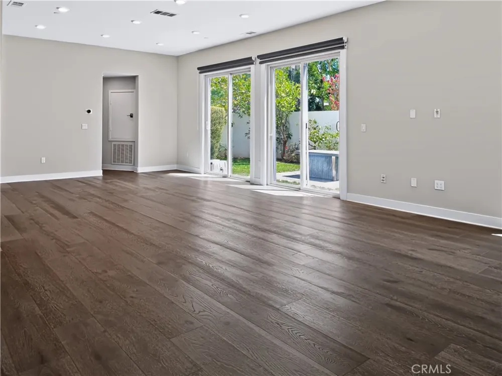 195 Stellar Irvine, CA 92618