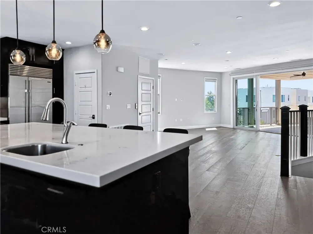 195 Stellar Irvine, CA 92618
