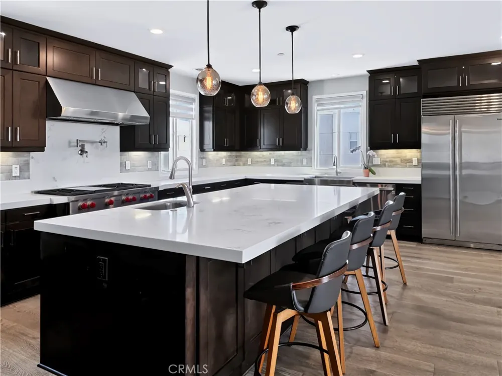 195 Stellar Irvine, CA 92618