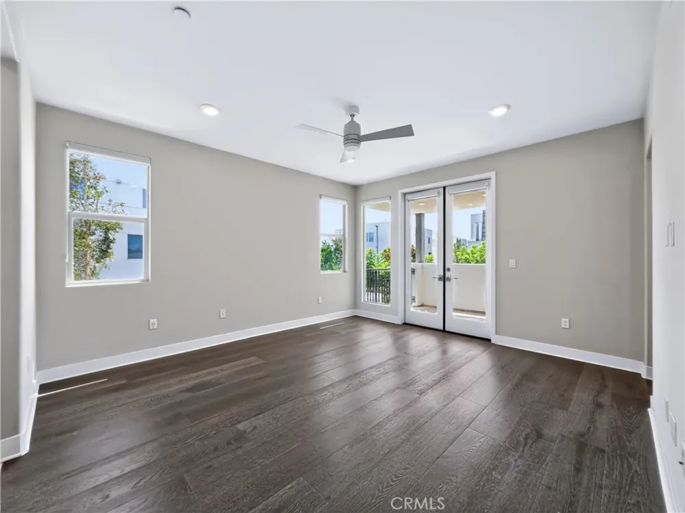 195 Stellar Irvine, CA 92618