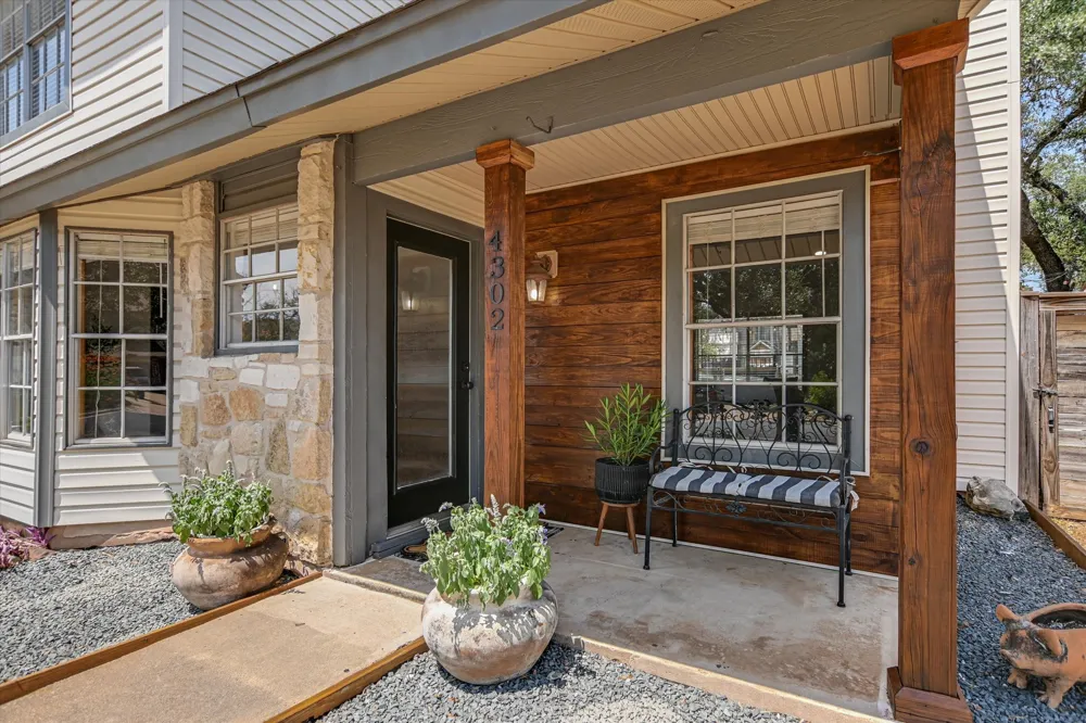 4302 Manzanillo Drive Austin, TX 78749