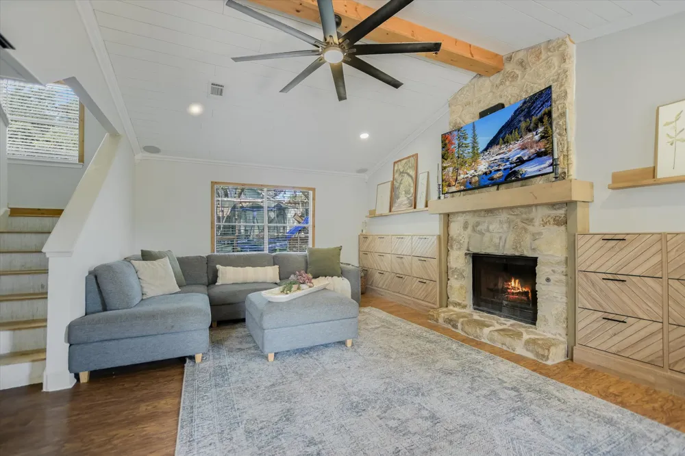 4302 Manzanillo Drive Austin, TX 78749