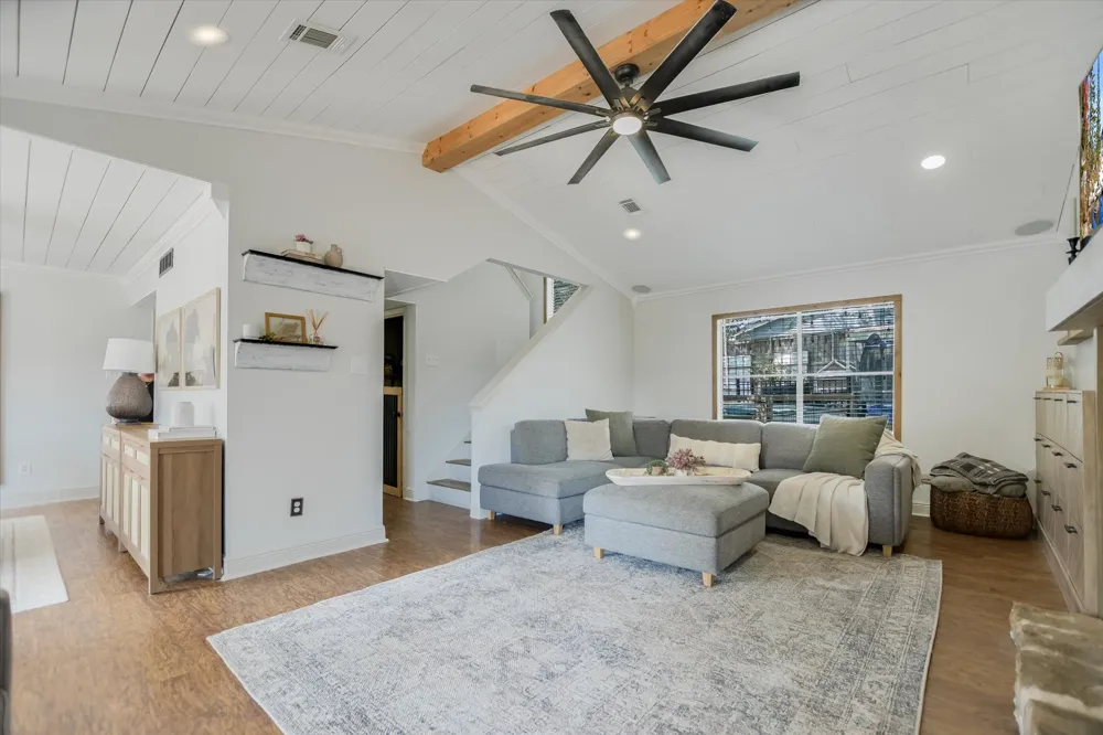 4302 Manzanillo Drive Austin, TX 78749
