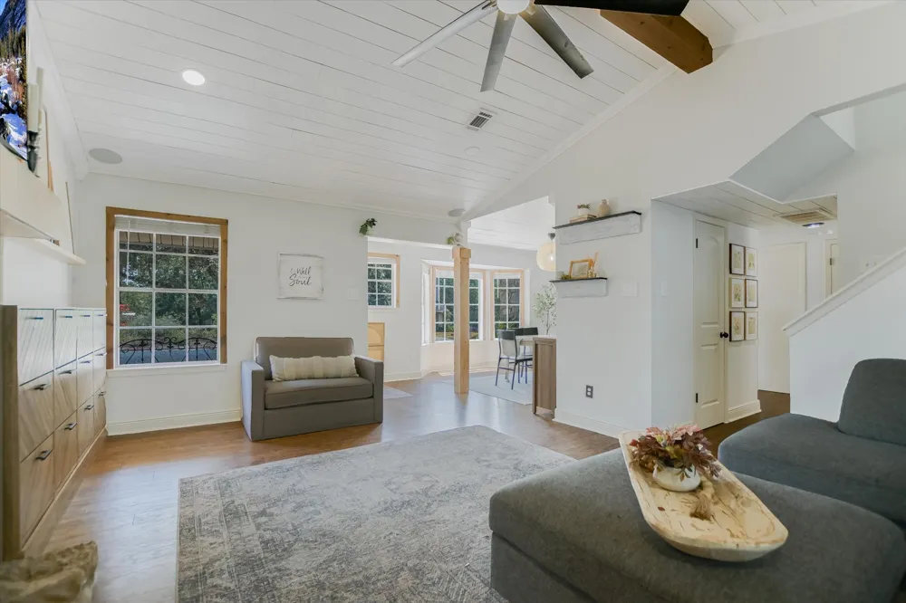 4302 Manzanillo Drive Austin, TX 78749