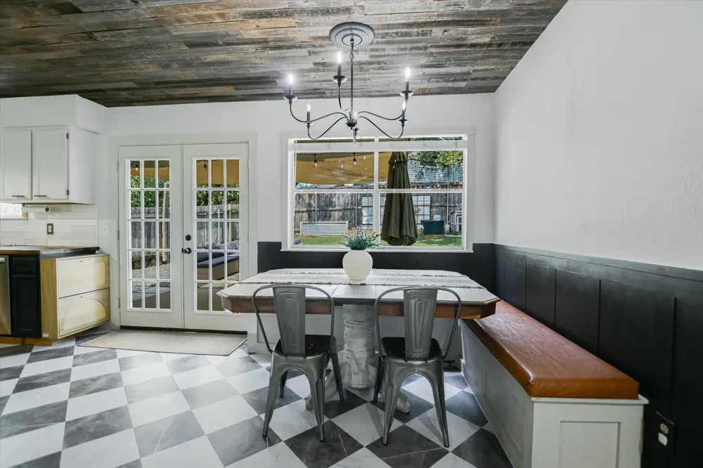 4302 Manzanillo Drive Austin, TX 78749