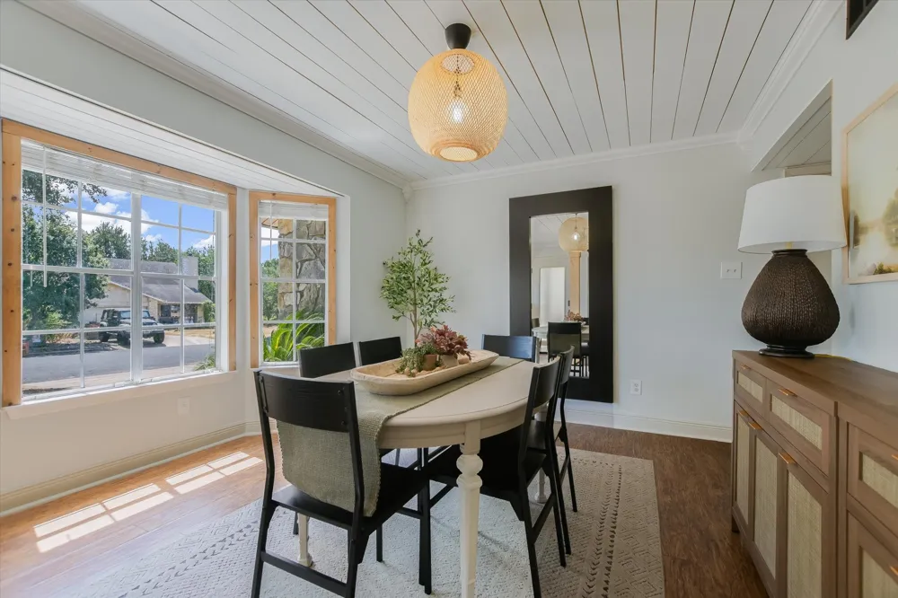 4302 Manzanillo Drive Austin, TX 78749