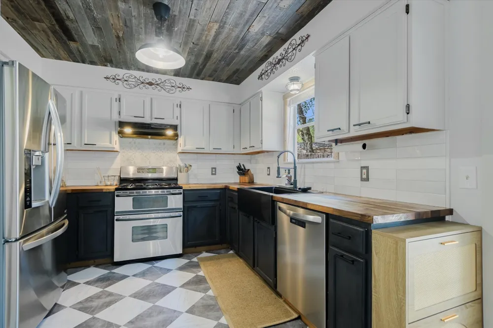 4302 Manzanillo Drive Austin, TX 78749