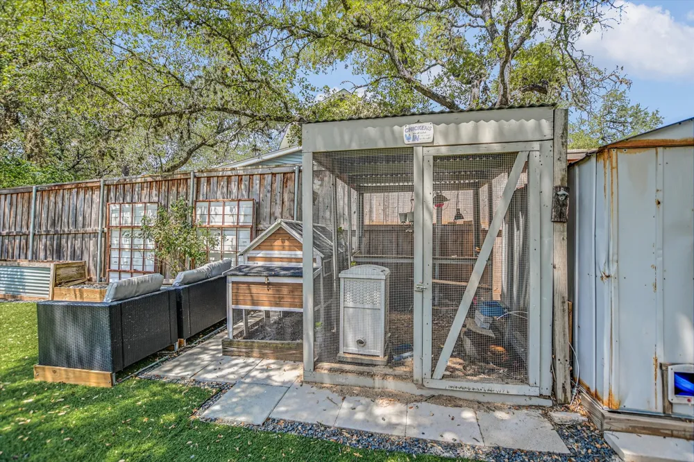4302 Manzanillo Drive Austin, TX 78749