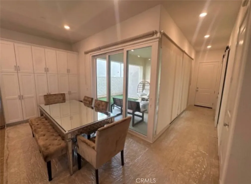 27148 Skyland Valencia, CA 91381
