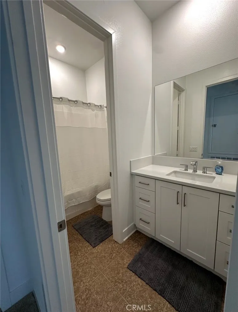 27148 Skyland Valencia, CA 91381