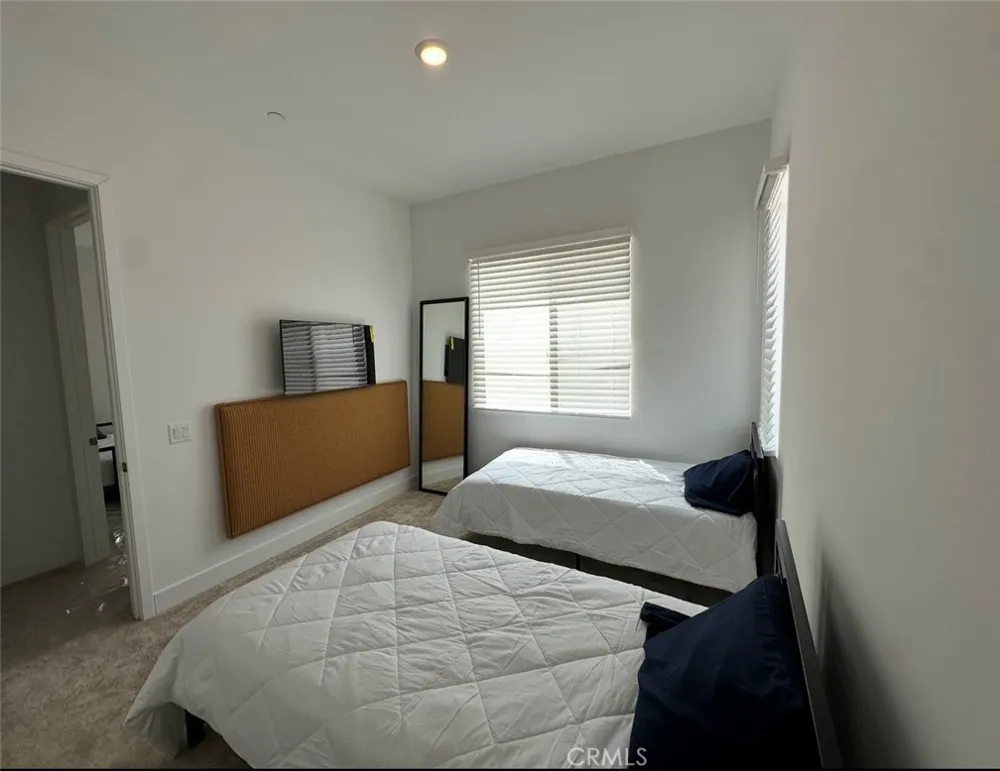 27148 Skyland Valencia, CA 91381