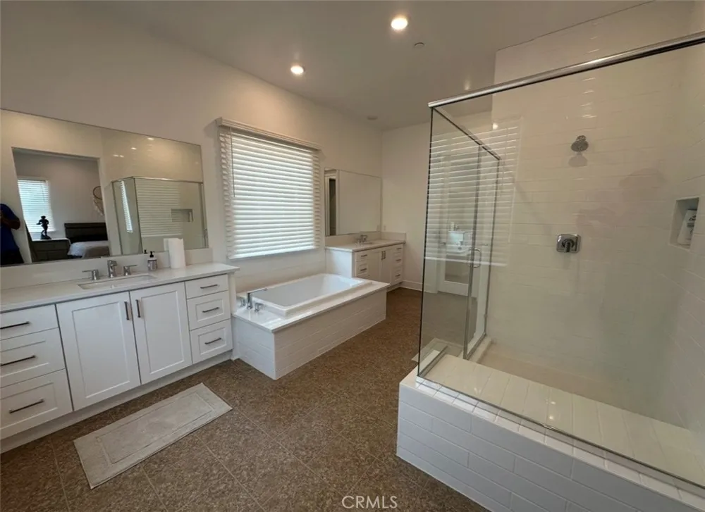 27148 Skyland Valencia, CA 91381