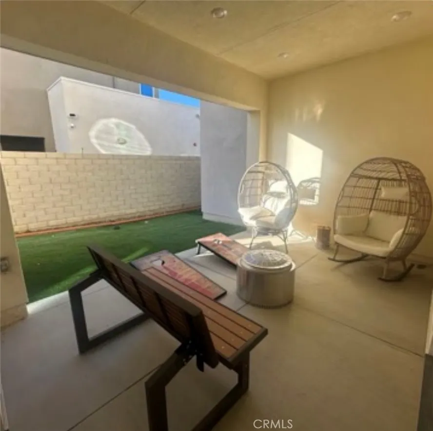 27148 Skyland Valencia, CA 91381
