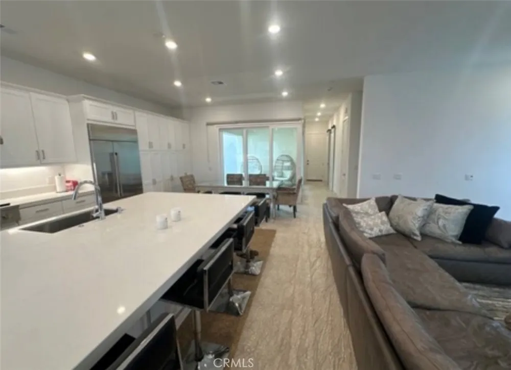 27148 Skyland Valencia, CA 91381