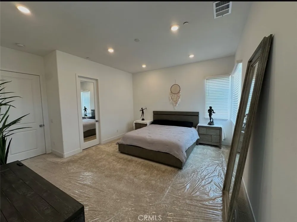 27148 Skyland Valencia, CA 91381