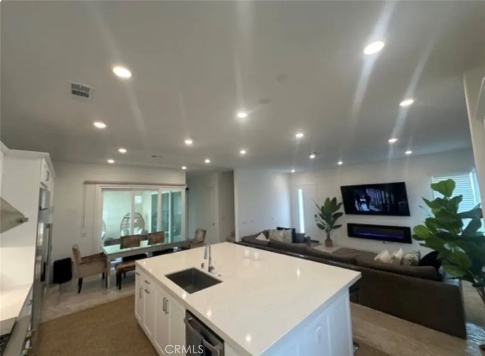 27148 Skyland Valencia, CA 91381