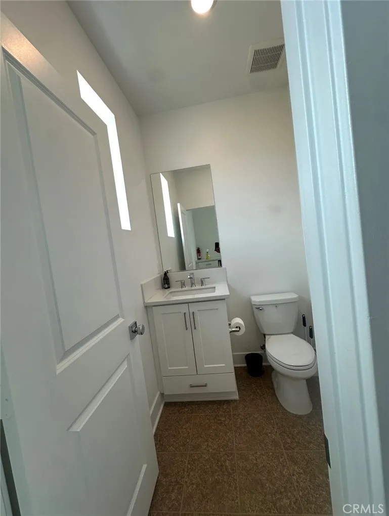 27148 Skyland Valencia, CA 91381