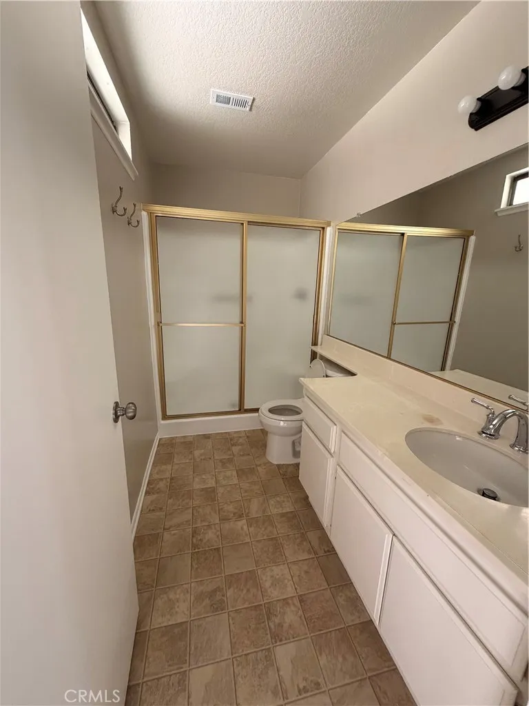 16241 Tokay Victorville, CA 92395