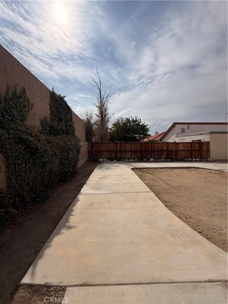 16241 Tokay Victorville, CA 92395