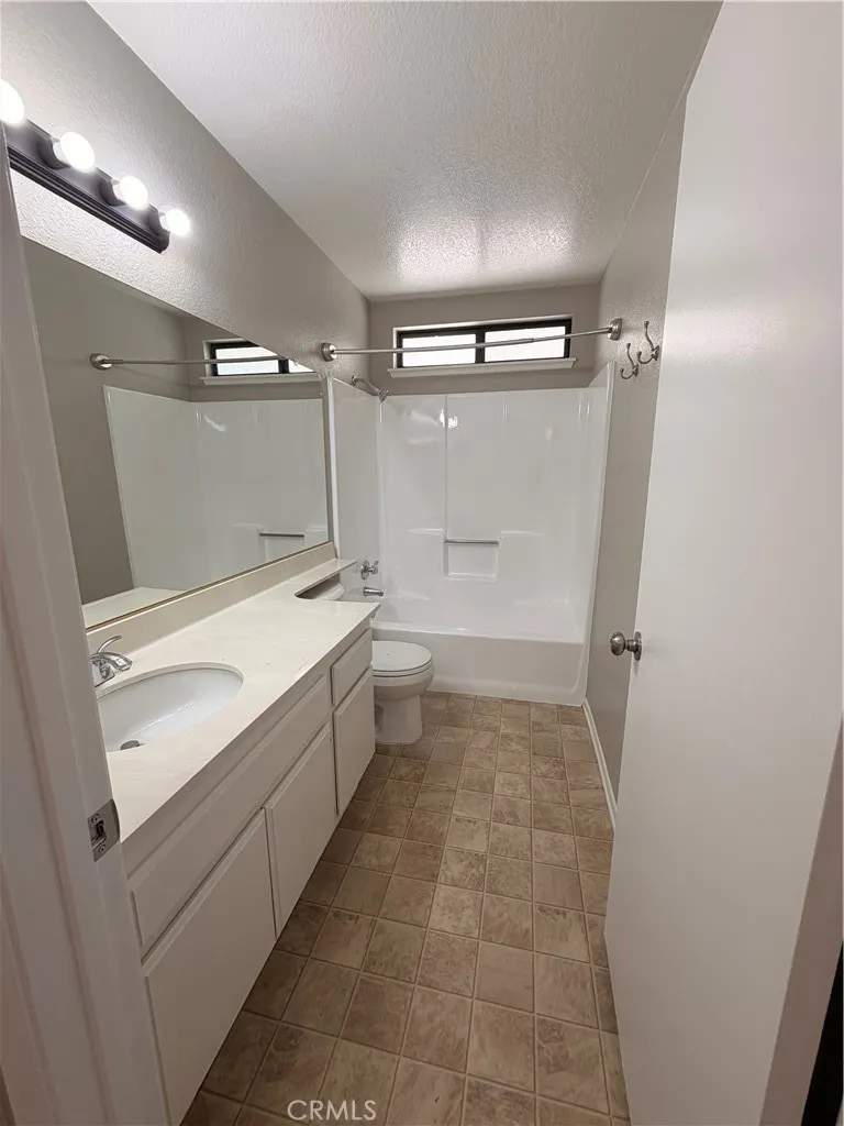 16241 Tokay Victorville, CA 92395