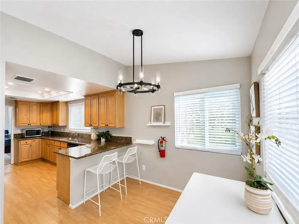 21100 Vintage Chatsworth, CA 91311