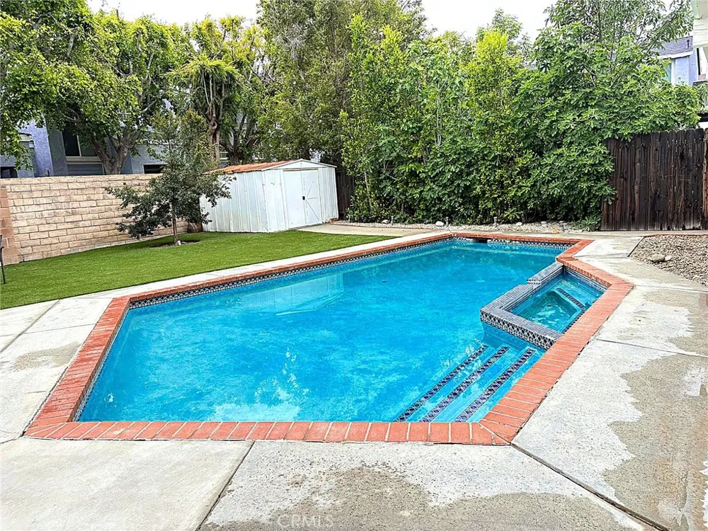 21100 Vintage Chatsworth, CA 91311