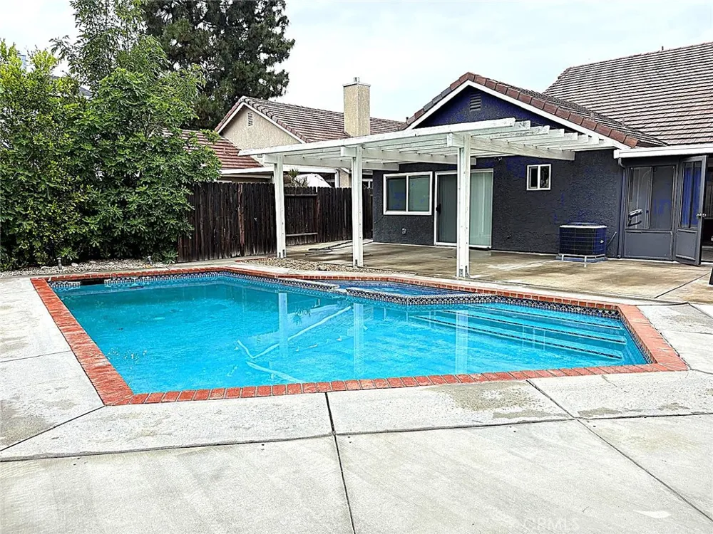 21100 Vintage Chatsworth, CA 91311