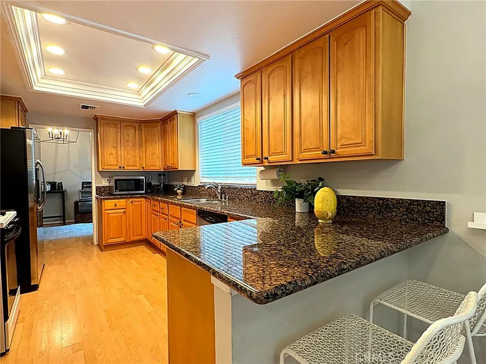 21100 Vintage Chatsworth, CA 91311