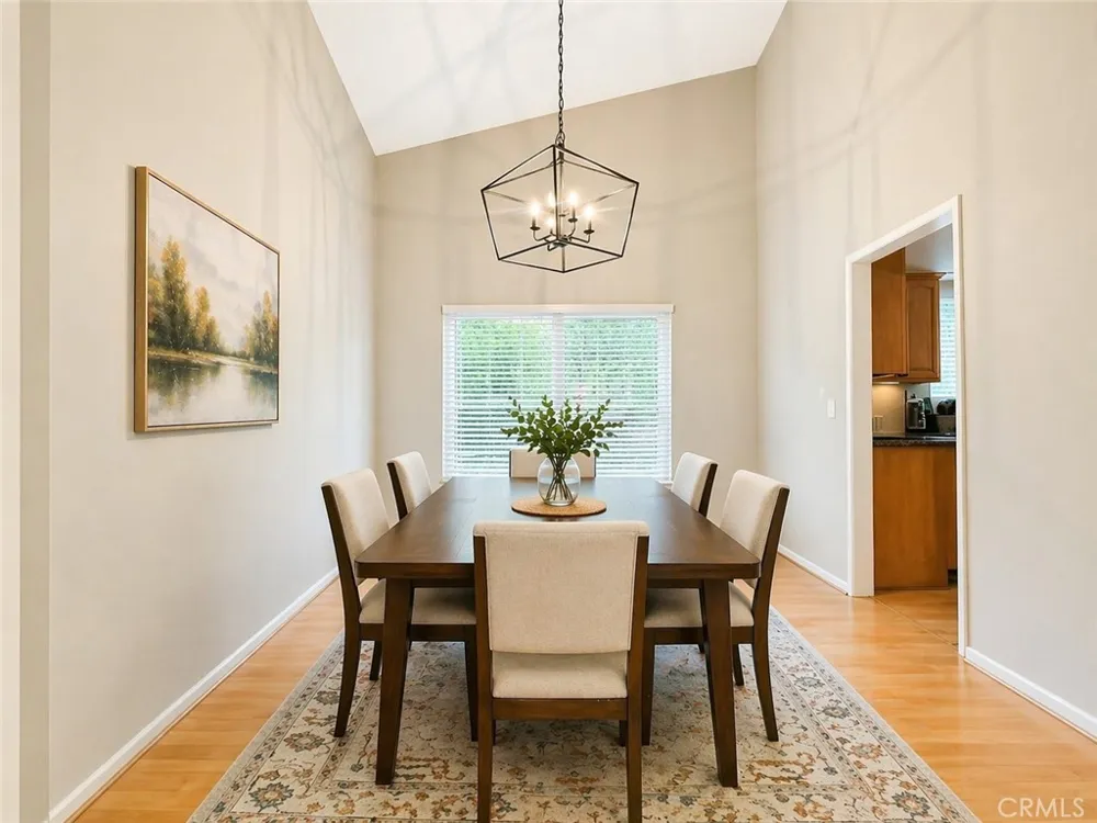 21100 Vintage Chatsworth, CA 91311
