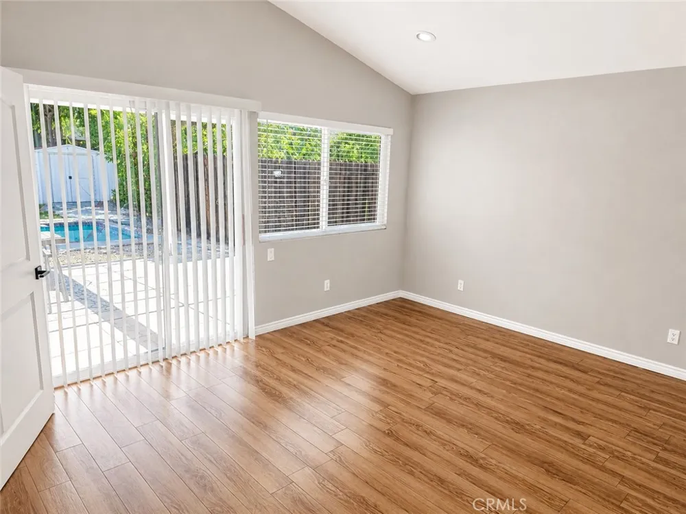 21100 Vintage Chatsworth, CA 91311