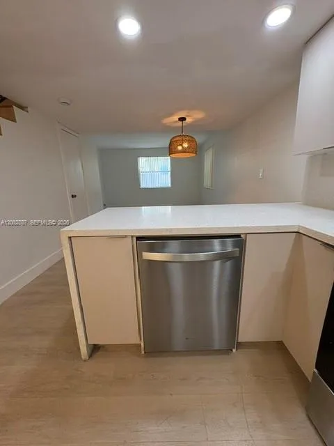 4600 SW 67th Ave #248 Miami, FL 33155