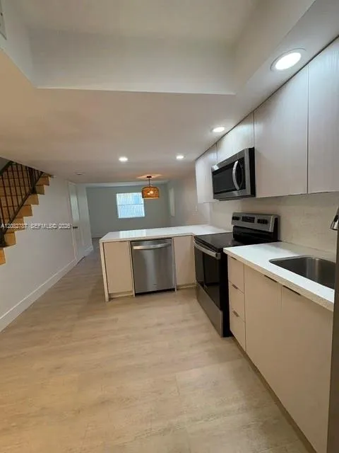 4600 SW 67th Ave #248 Miami, FL 33155
