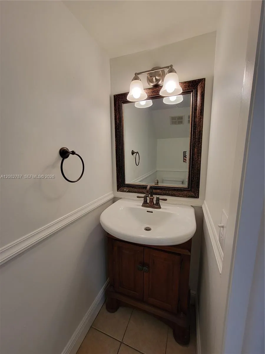 4600 SW 67th Ave #248 Miami, FL 33155