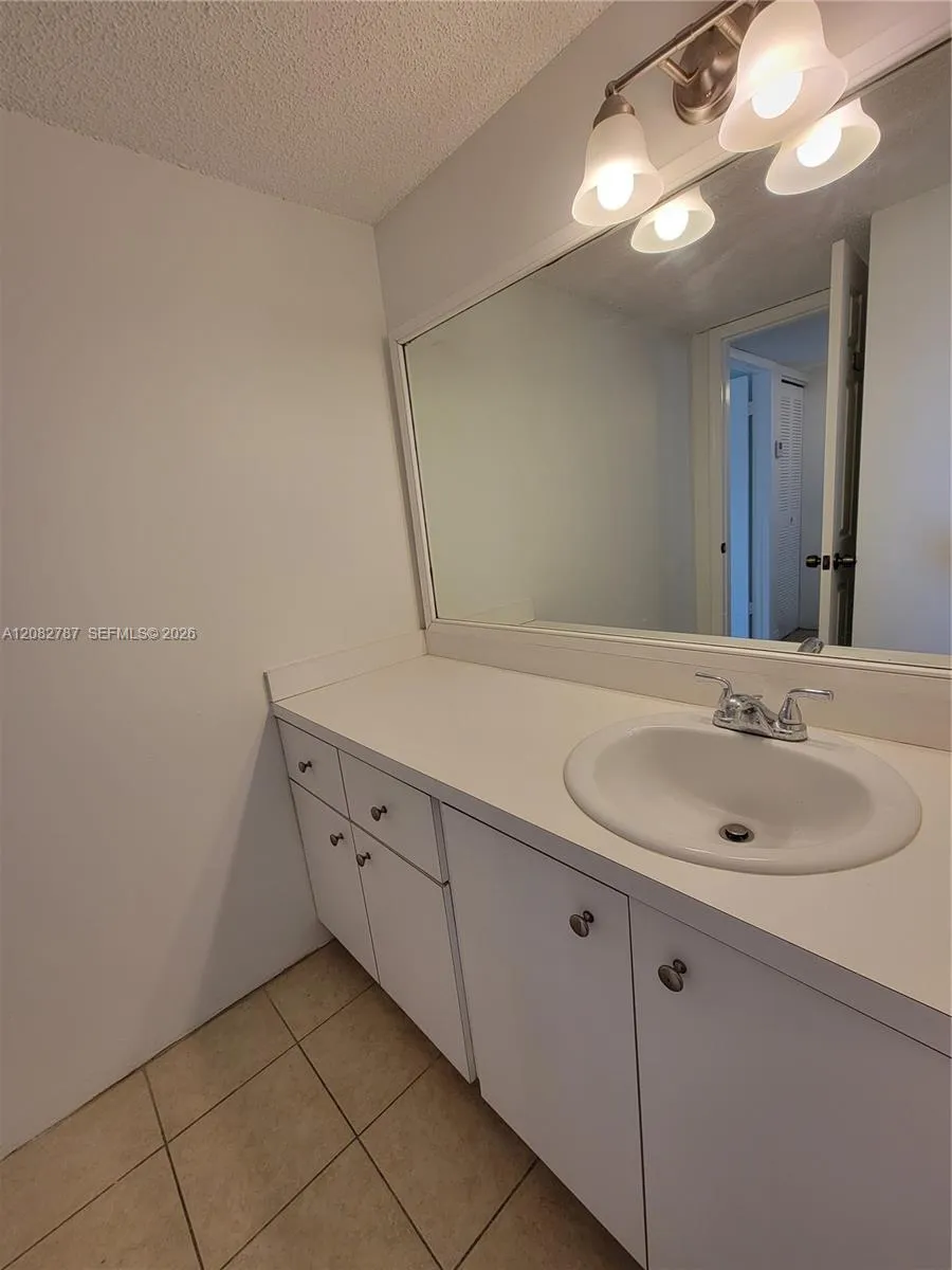 4600 SW 67th Ave #248 Miami, FL 33155