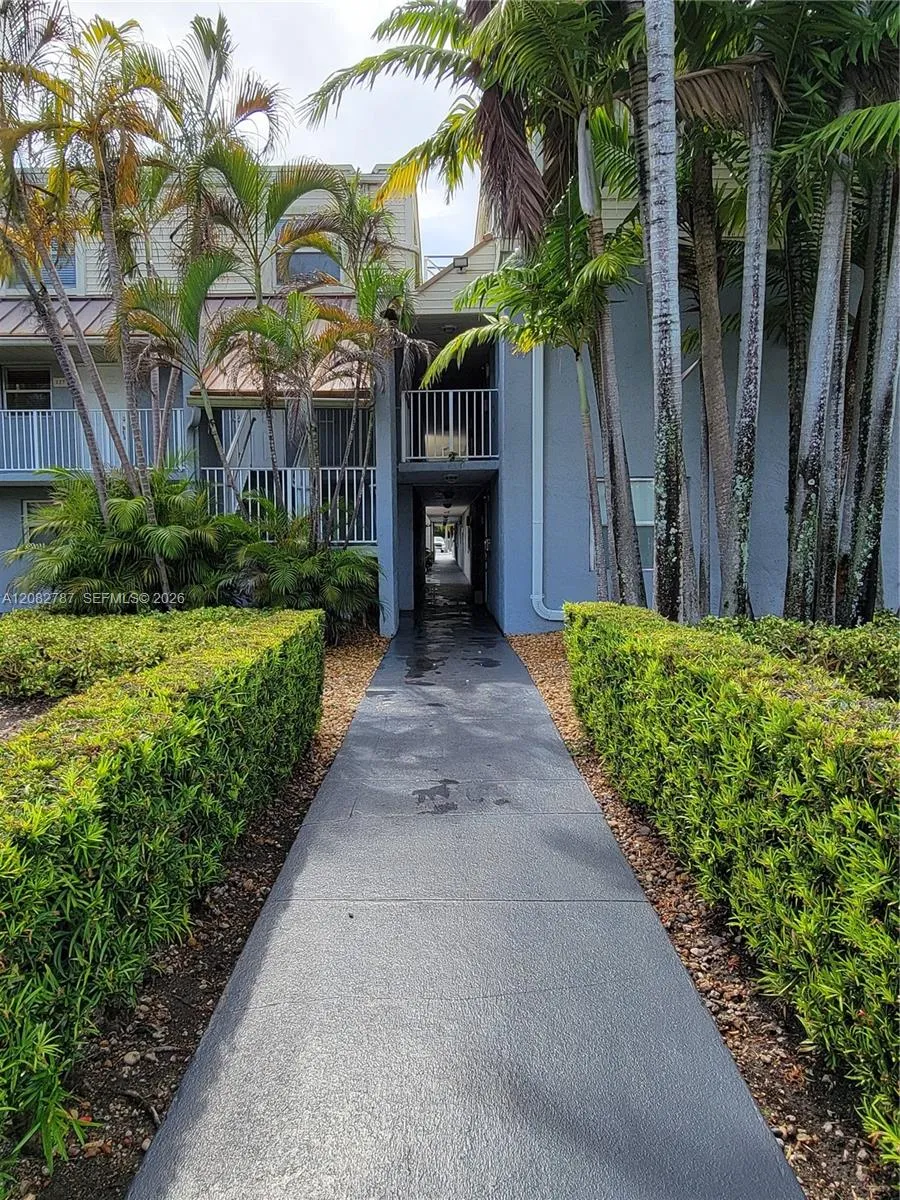 4600 SW 67th Ave #248 Miami, FL 33155