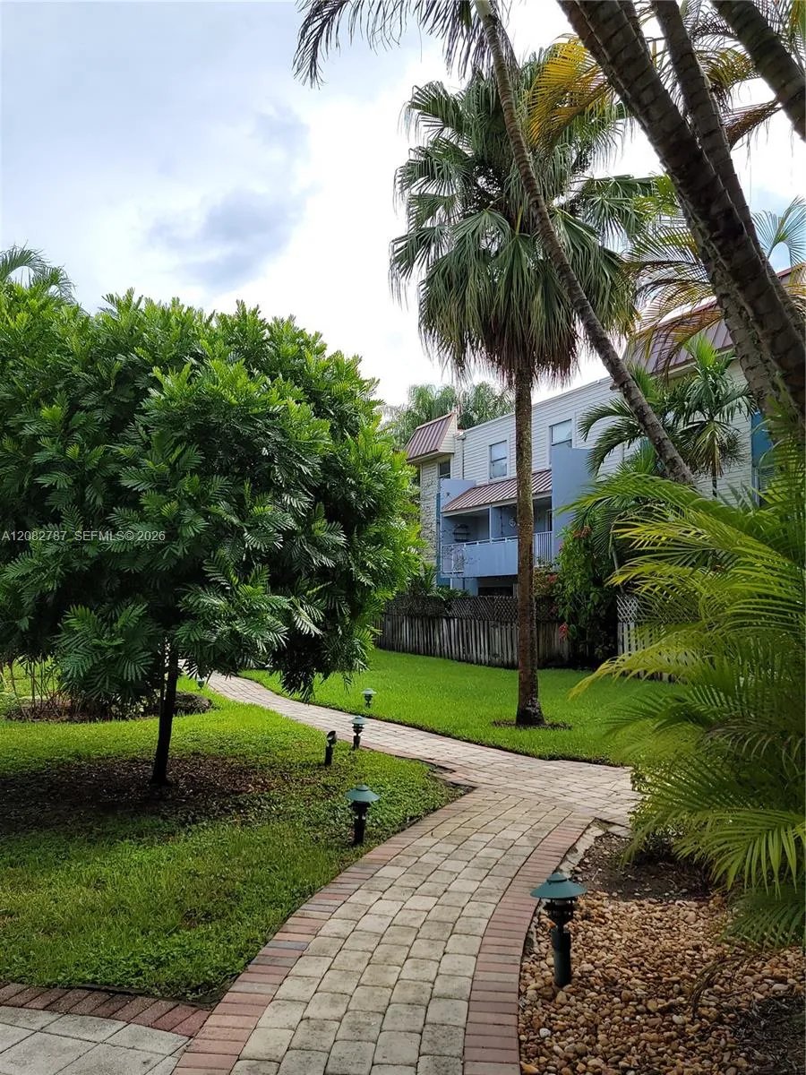 4600 SW 67th Ave #248 Miami, FL 33155