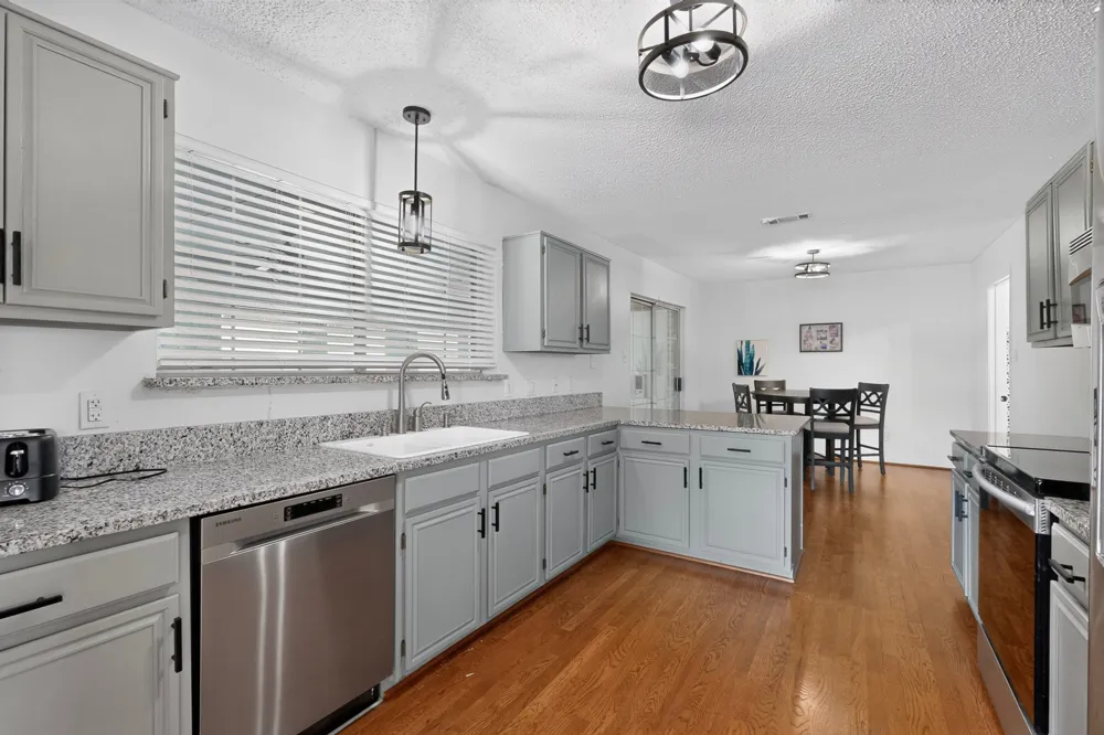 5313 Peach Tree Lane Sachse, TX 75048