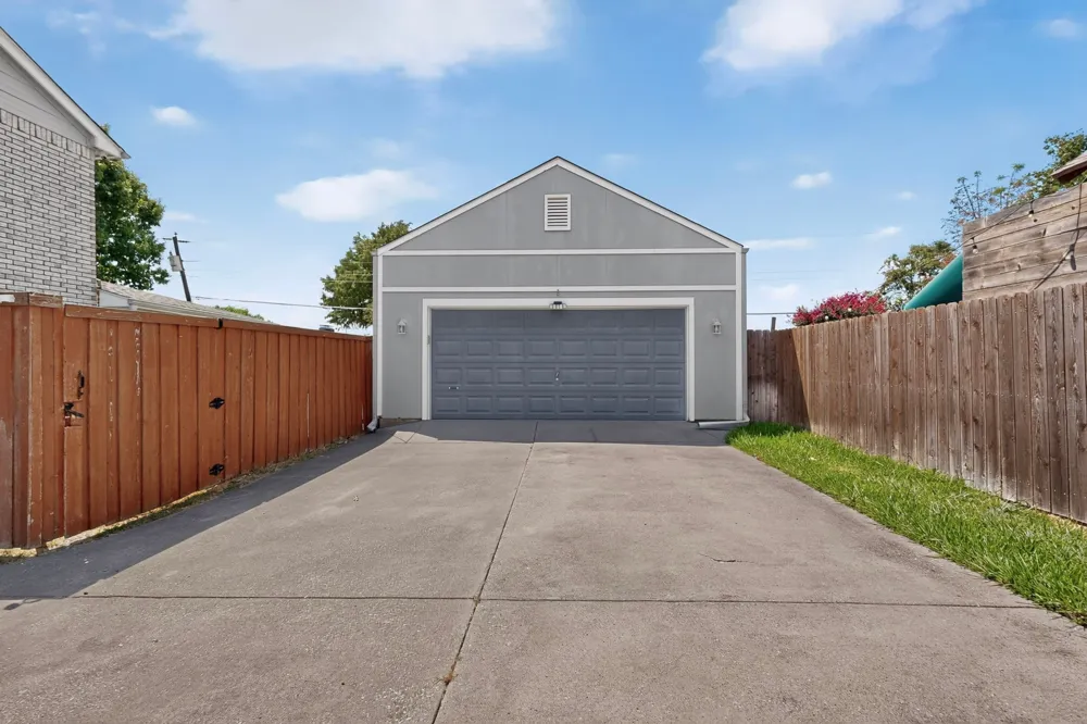 5313 Peach Tree Lane Sachse, TX 75048
