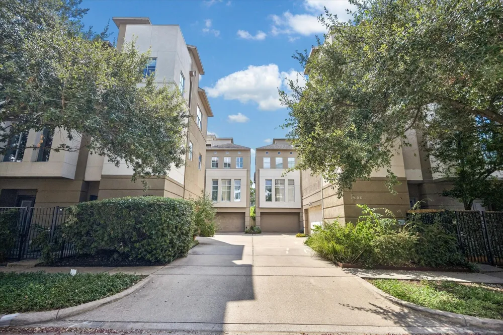 1406 Stanford Street #D Houston, TX 77019