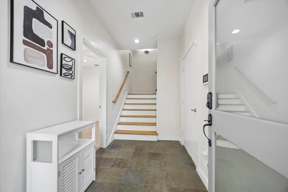 1406 Stanford Street #D Houston, TX 77019