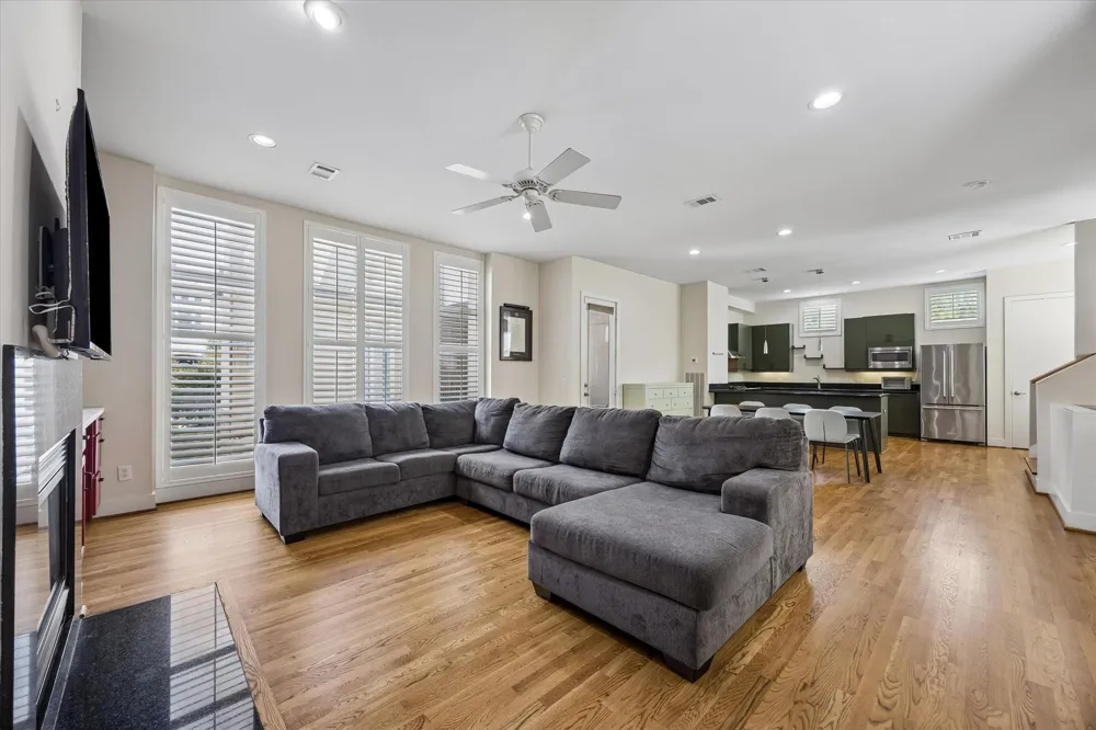 1406 Stanford Street #D Houston, TX 77019