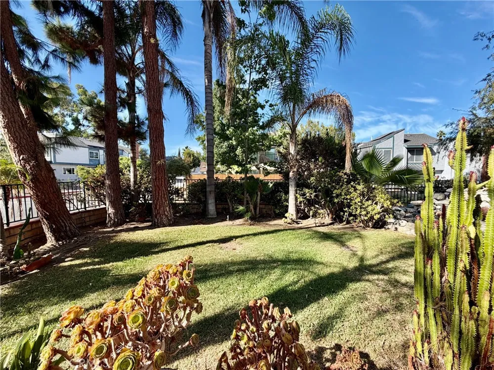 22661 Spring Lake Lane Lake Forest, CA 92630