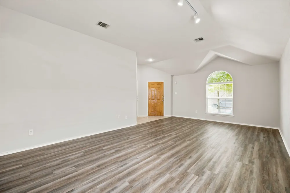 2020 Rachel Lane Round Rock, TX 78664