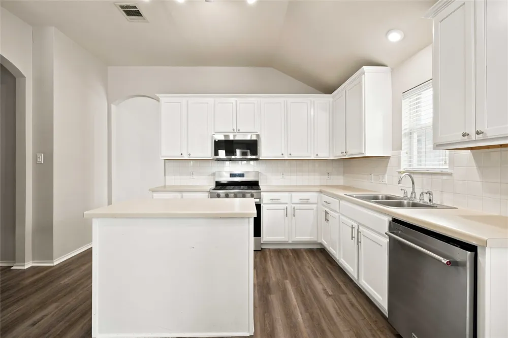 2020 Rachel Lane Round Rock, TX 78664