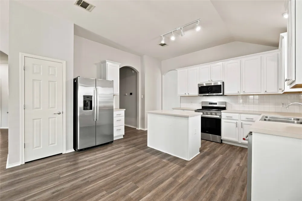 2020 Rachel Lane Round Rock, TX 78664