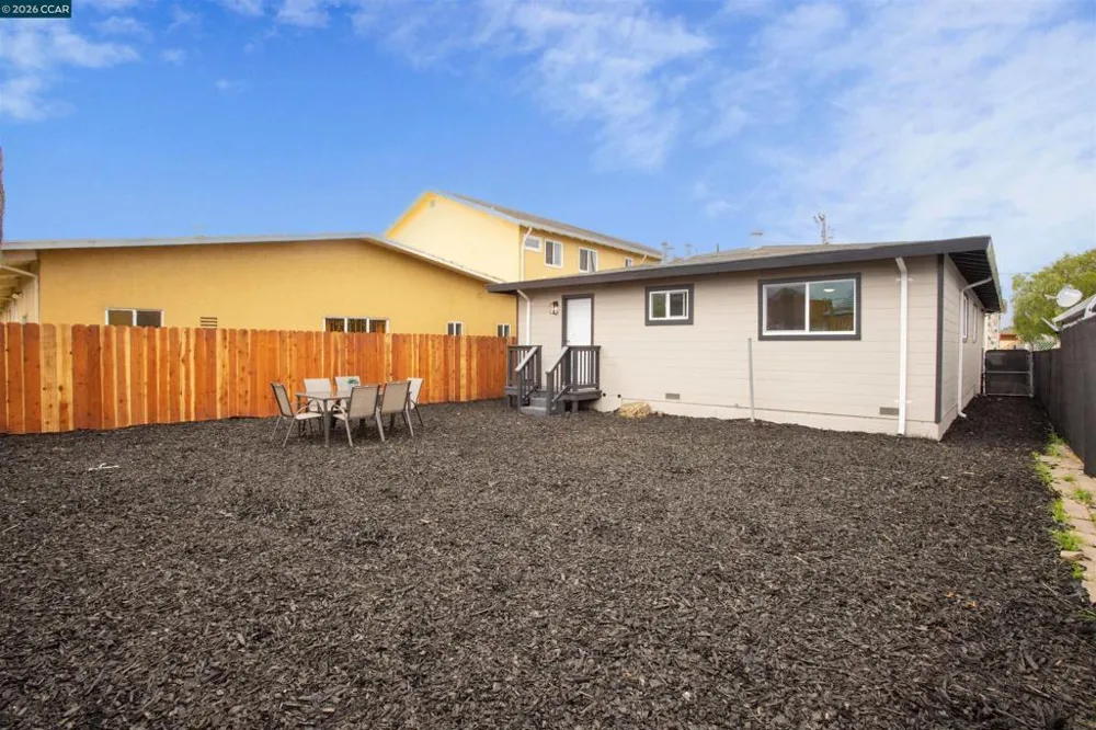 1872 15Th St San Pablo, CA 94806